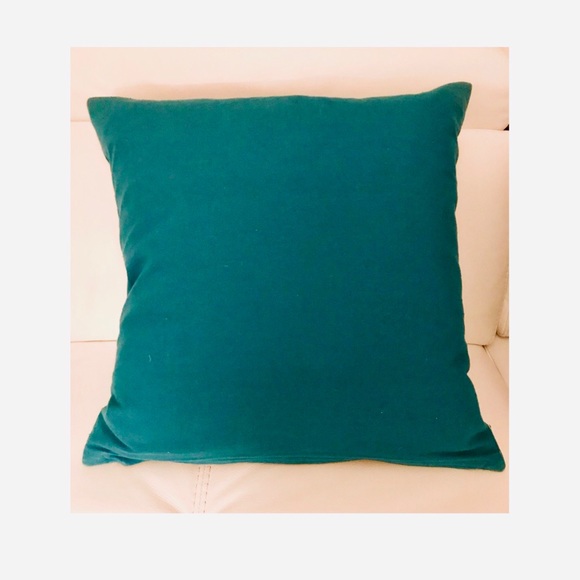 Set of 2 Decorative throw pillows - Picture 3 of 3